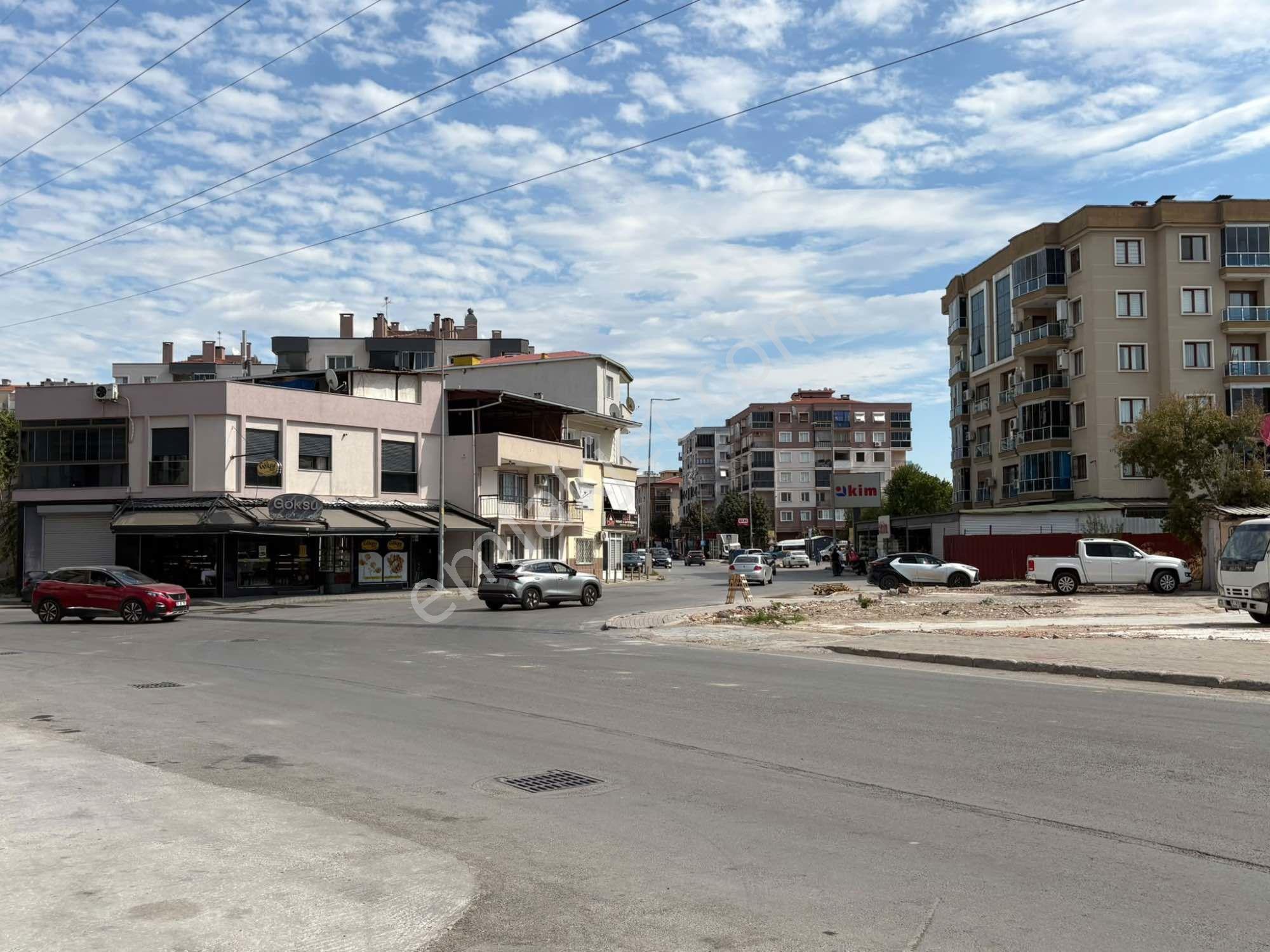 Çamlıkule Mahallesi Bugia Park Sitesinde Satılık 1+1 Daire — fotoğraf 11