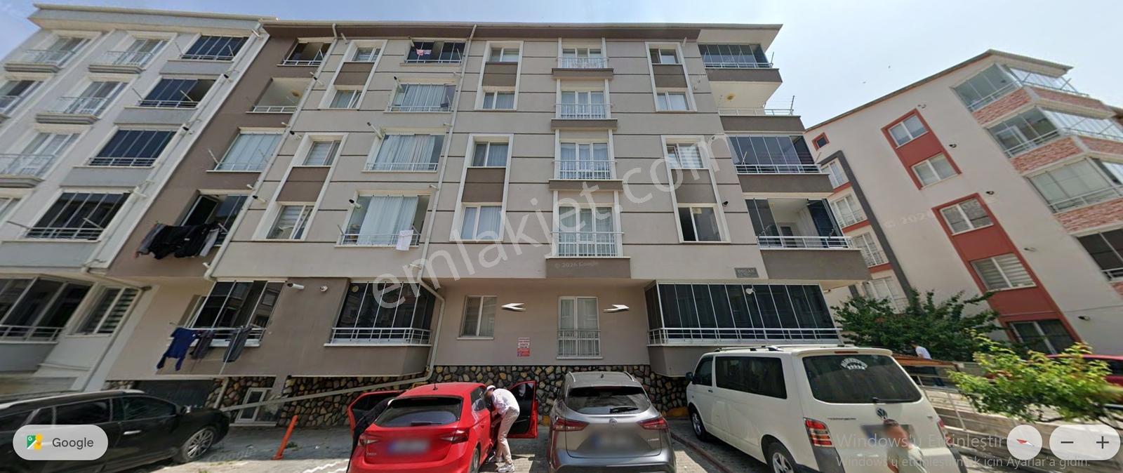 Yenice. Mah.Prf.Dr.Erol Güngör Cd.( 3+1,140.M2.Doğu,Güney,Batı,)