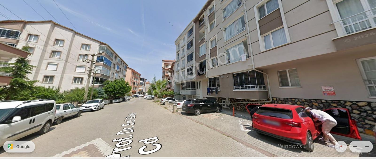 Yenice. Mah.prf.dr.erol Güngör Cd.( 3+1,140.m2.doğu,güney,batı,) — fotoğraf 2