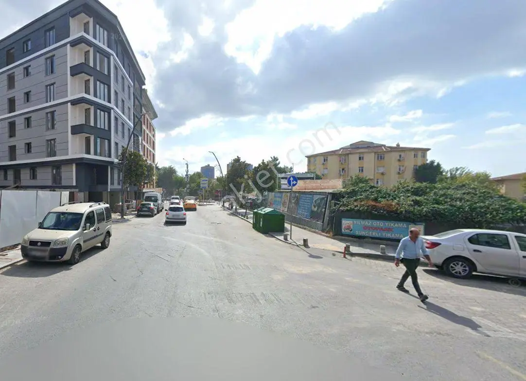 Azmir'den Hastane Yakını Satılık Ara Katta 2+1 Sıfır Daire For Rent — fotoğraf 2