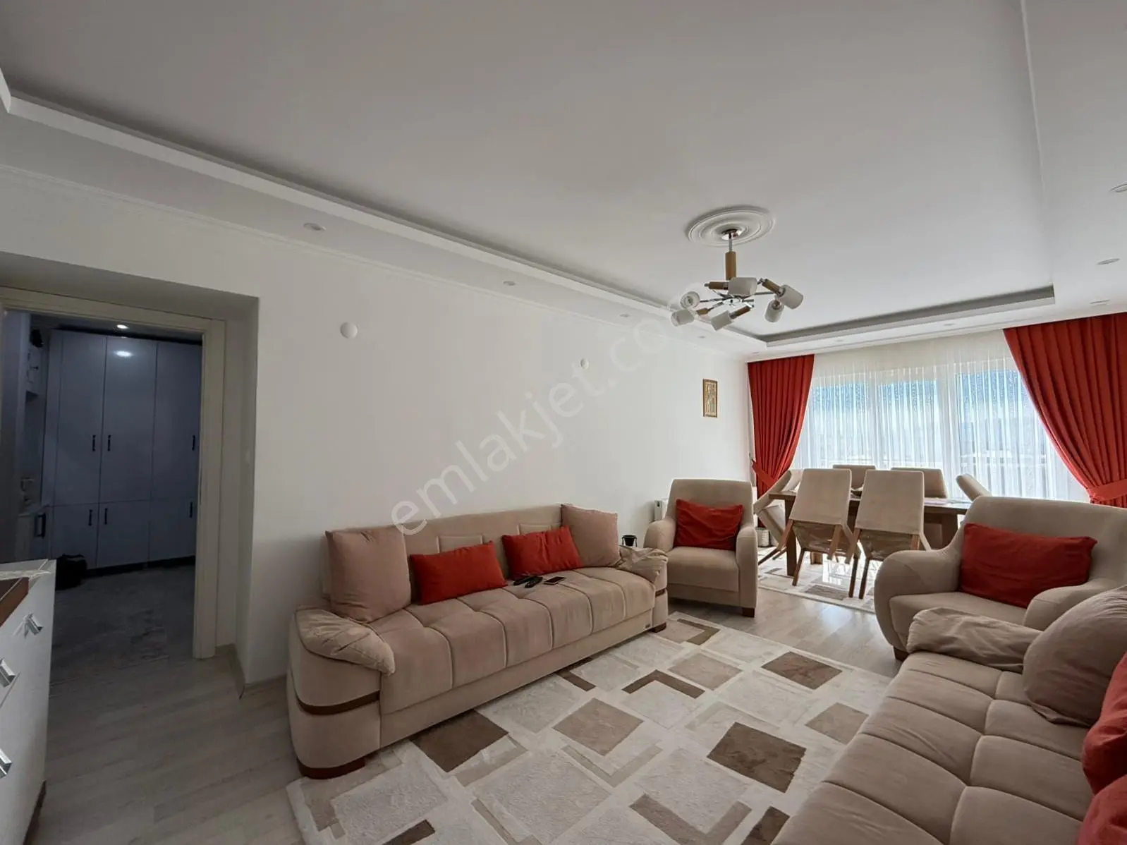 Yiğit Gayrimenkul'den Esenler Mahallesinde Satılık 3+1 Daire — fotoğraf 3