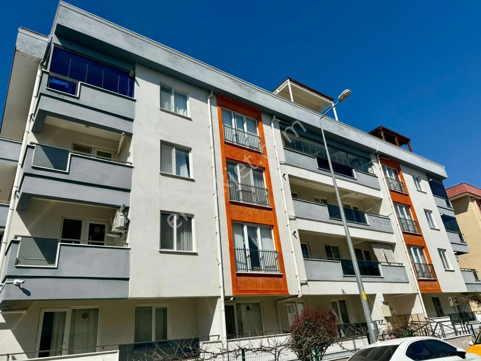 Yiğit Gayrimenkulden Barbaros'Ta Satılık Dubleks Teraslı 3+1