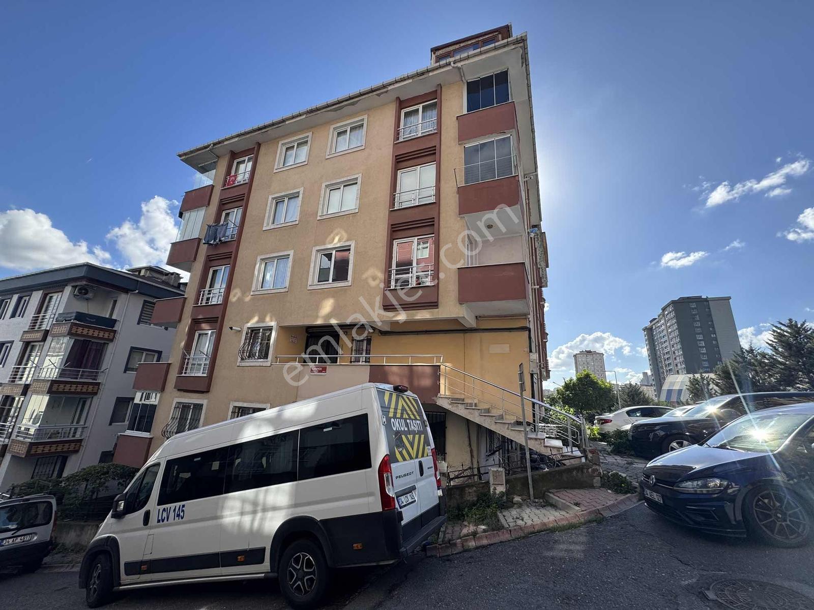 Adress Life Kaan Yıldız'Dan Çakmak İkbal Cad Fırsat 2+1 Satılık