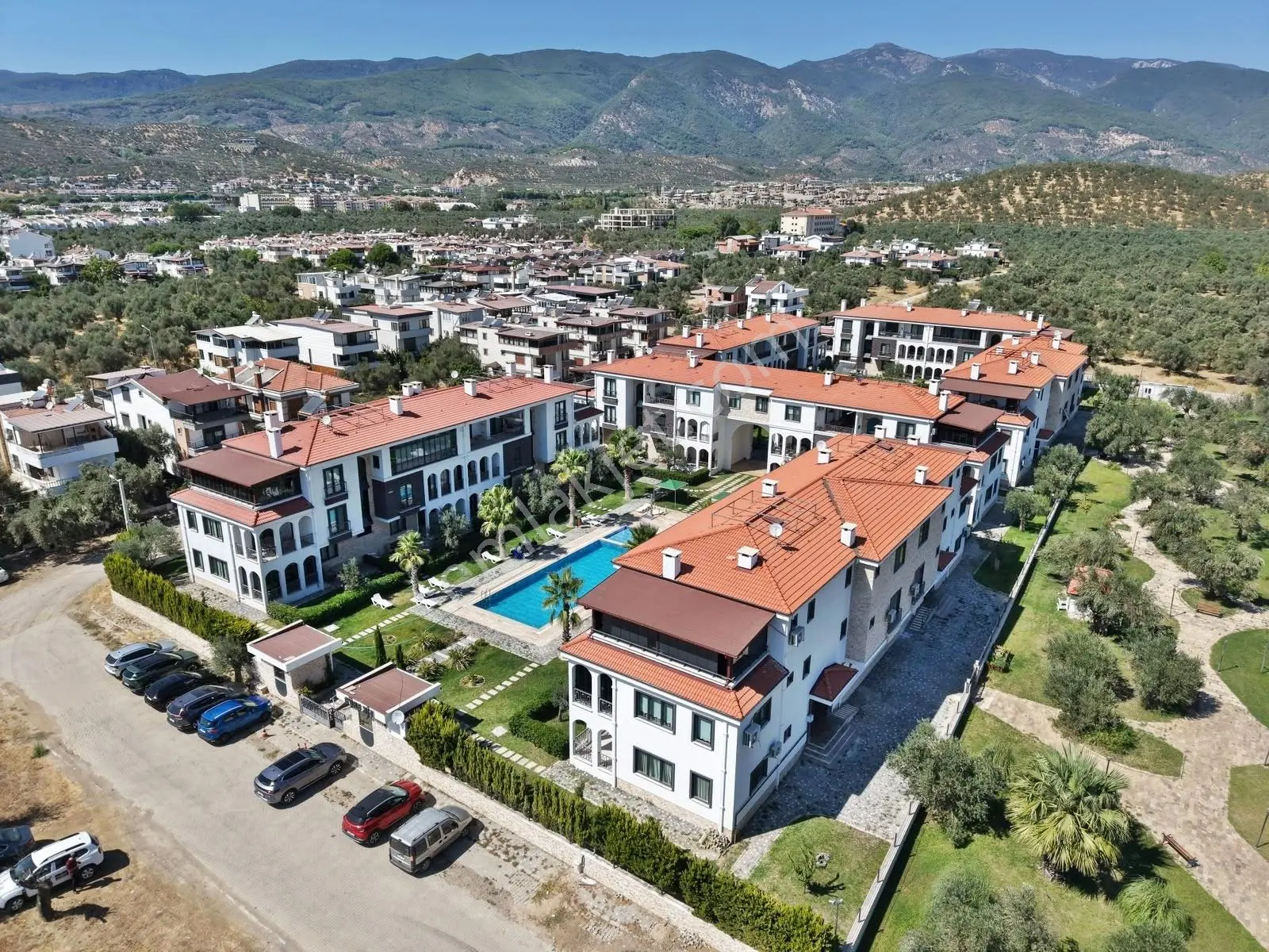 ▀güçten Gürede Şahane Modern Bahçe&havuzlu Lüx Tasarım 1+1 Daire — fotoğraf 16