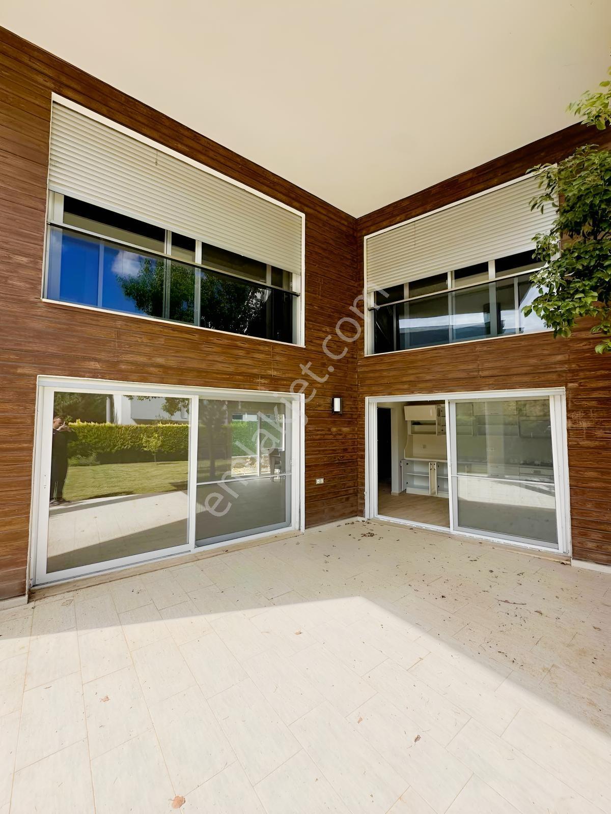 Güzelçamlı'da 600 M2 Bahçeli 5+1 Satılık Villa — fotoğraf 6