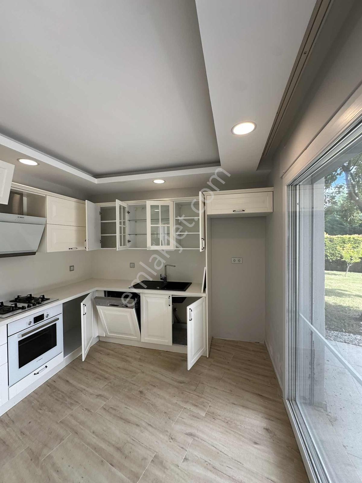 Güzelçamlı'da 600 M2 Bahçeli 5+1 Satılık Villa — fotoğraf 9