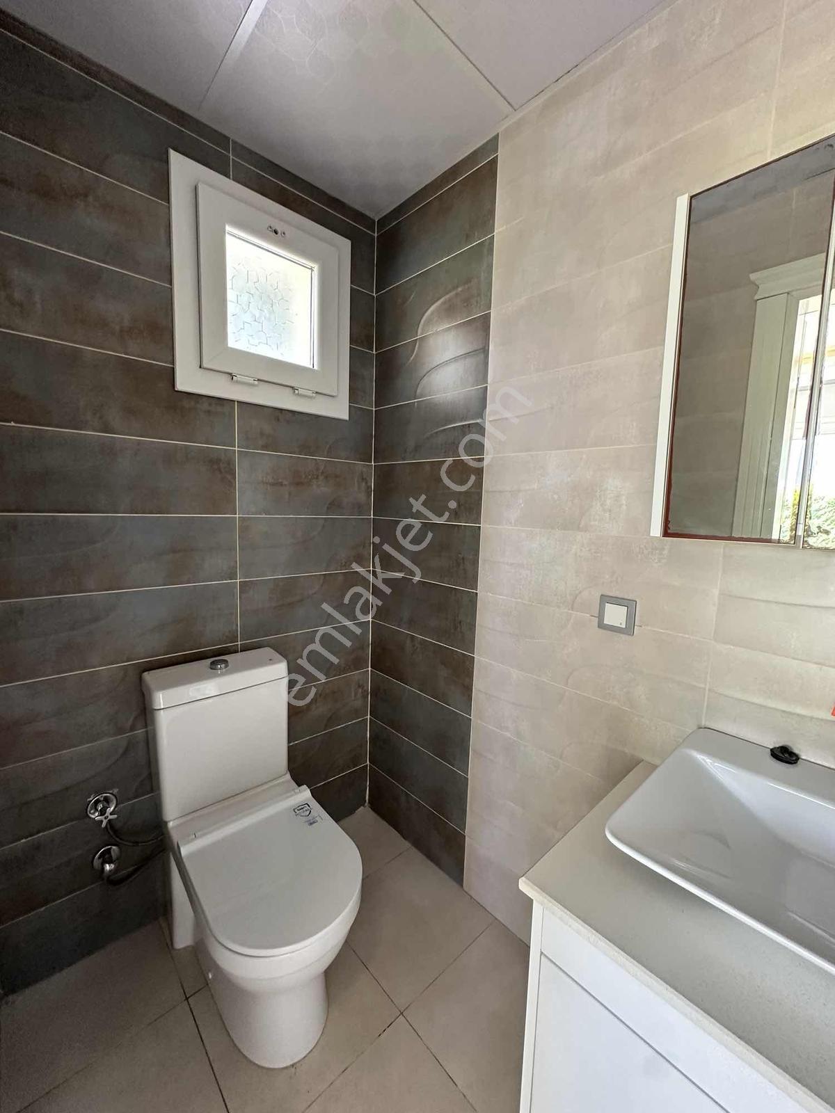 Güzelçamlı'da 600 M2 Bahçeli 5+1 Satılık Villa — fotoğraf 23