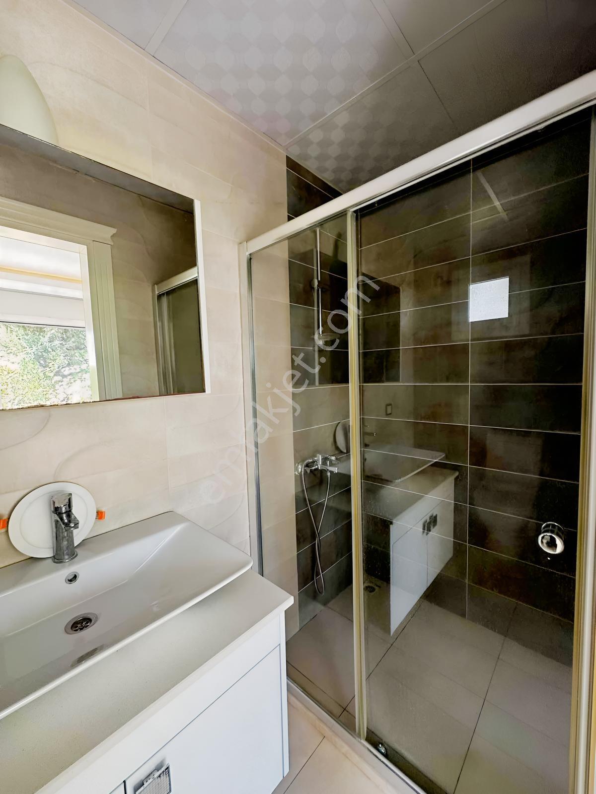 Güzelçamlı'da 600 M2 Bahçeli 5+1 Satılık Villa — fotoğraf 24