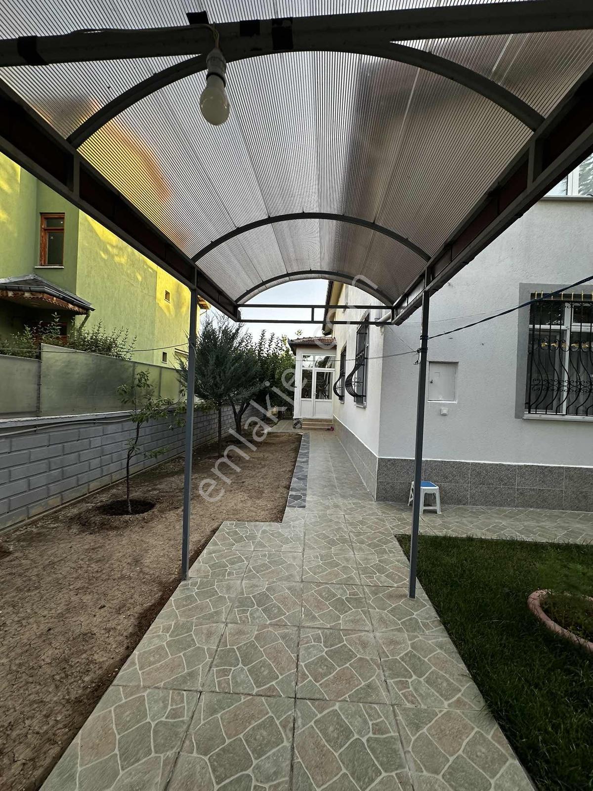 Erenköy Mah / 2 Katlı Geniş Bahçeli Müstakil Ev / 6+2 Garajlı — fotoğraf 2