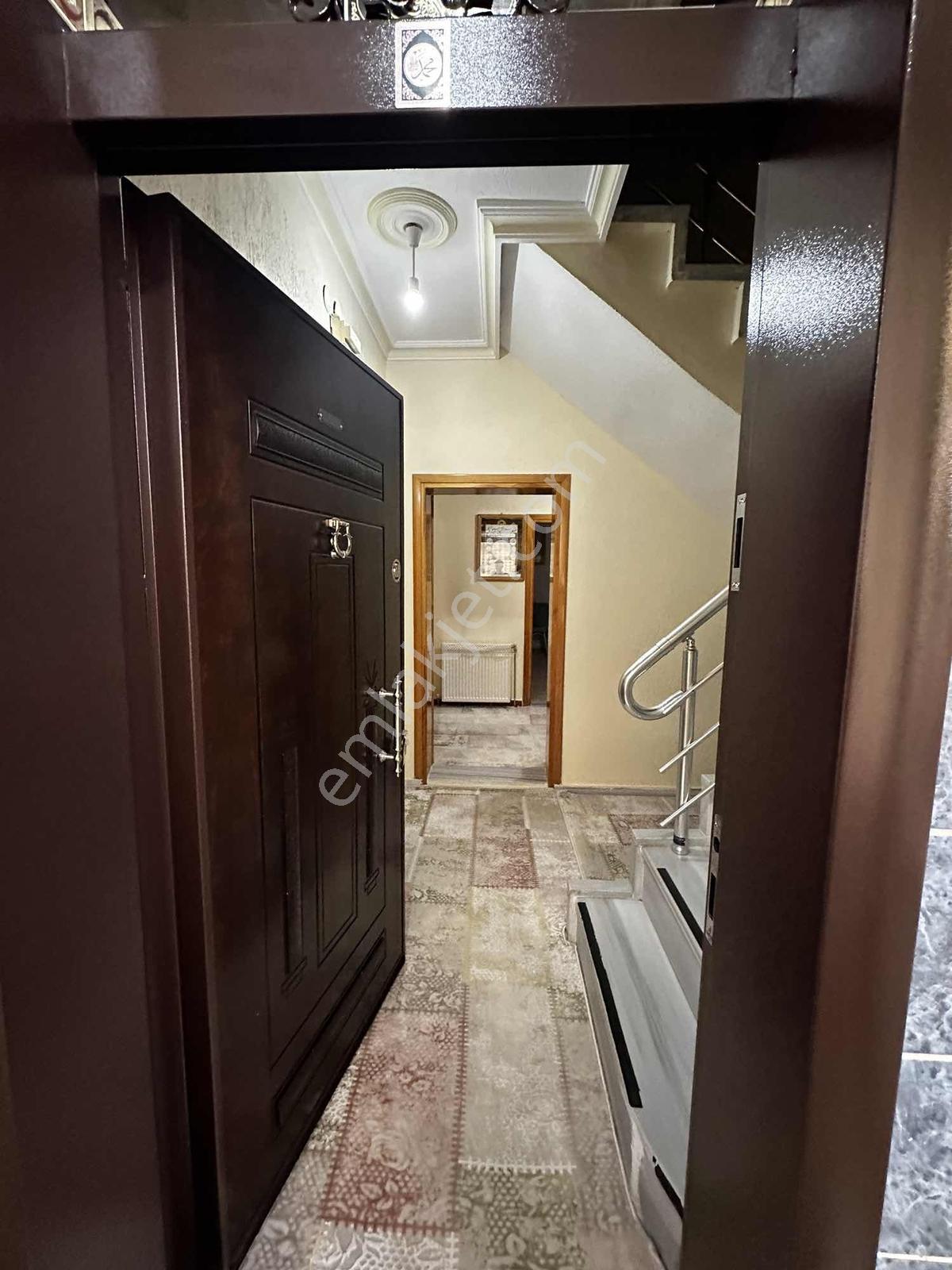 Erenköy Mah / 2 Katlı Geniş Bahçeli Müstakil Ev / 6+2 Garajlı — fotoğraf 4