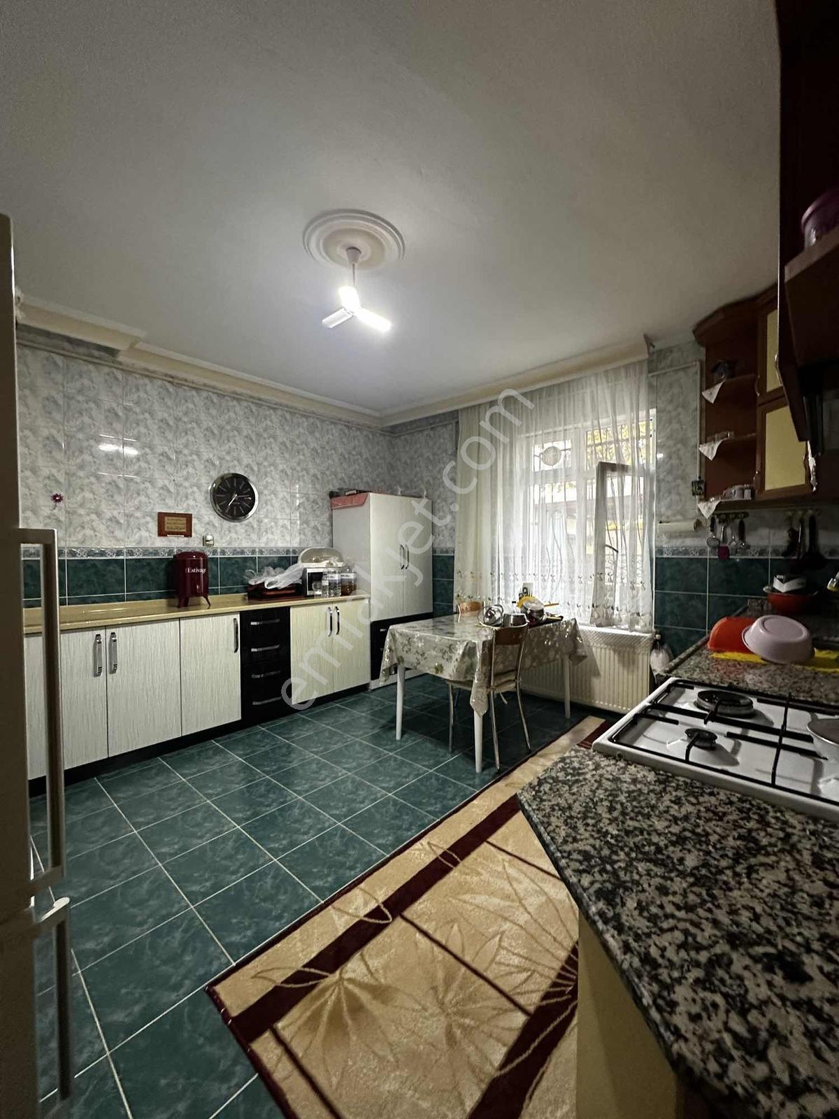 Erenköy Mah / 2 Katlı Geniş Bahçeli Müstakil Ev / 6+2 Garajlı — fotoğraf 18