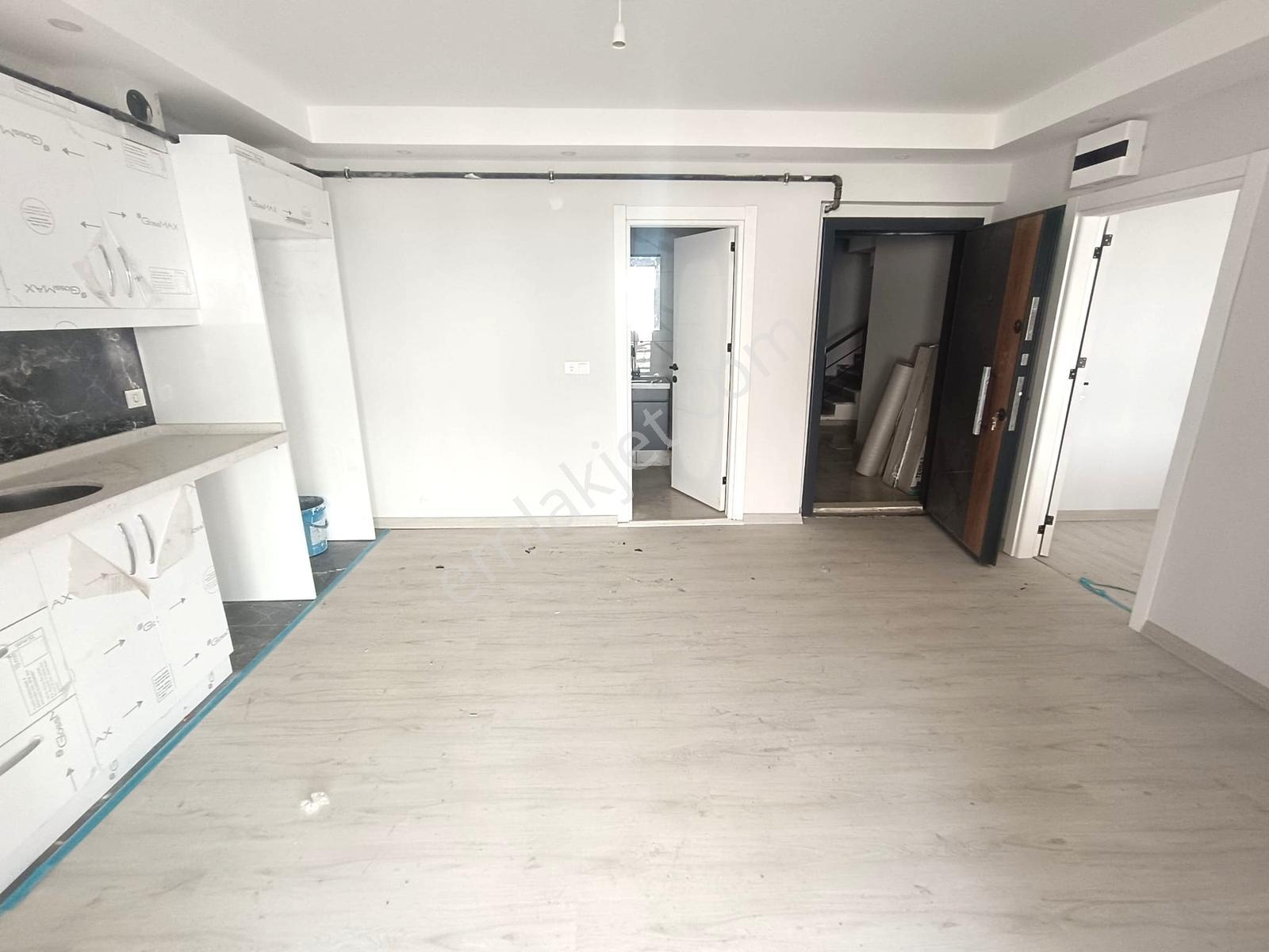 Havuzlar Mah.polis Karakolu Altında1+1yüksek Giriş Satılık Daire — fotoğraf 2