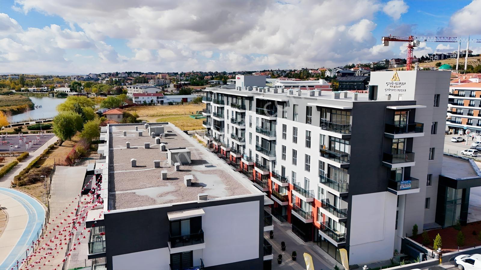 Alaçatı'dan| 90 M² Teras/göle Sıfır/site İçi/1+1 Satılık Daire — fotoğraf 3