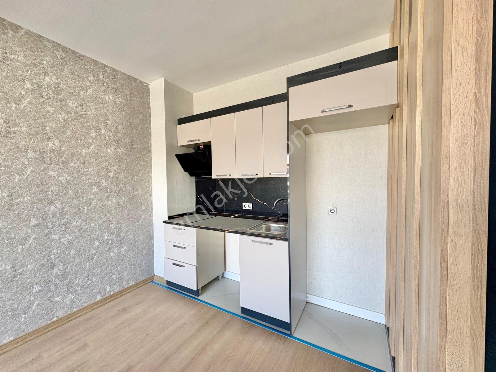 Alaçatı'dan| 90 M² Teras/göle Sıfır/site İçi/1+1 Satılık Daire — fotoğraf 4