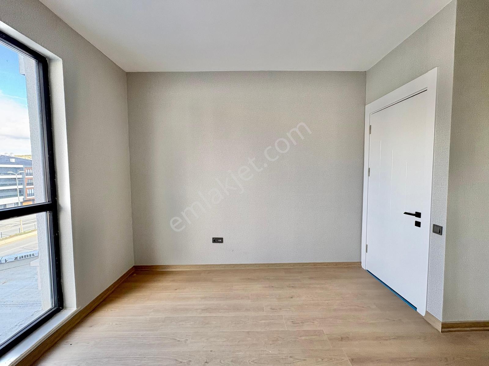 Alaçatı'dan| 90 M² Teras/göle Sıfır/site İçi/1+1 Satılık Daire — fotoğraf 6
