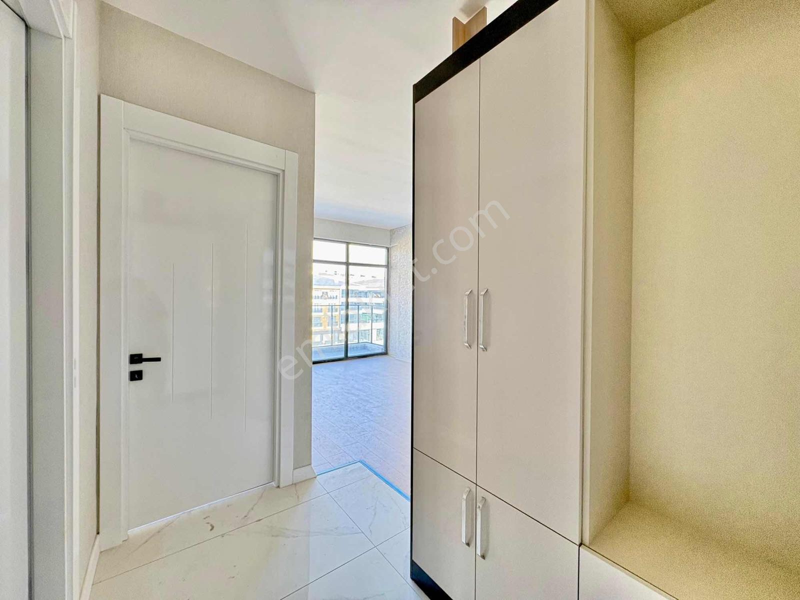 Alaçatı'dan| 90 M² Teras/göle Sıfır/site İçi/1+1 Satılık Daire — fotoğraf 22