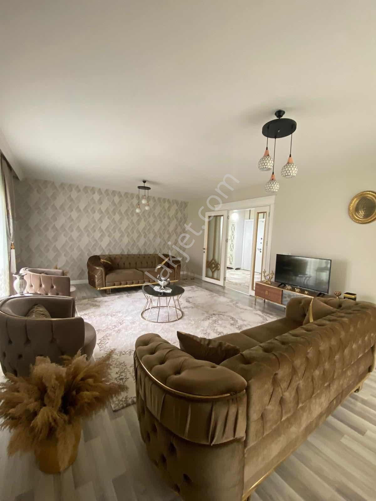Maliye 2. Etapta Çok Acil Satılık 3+1 Giriş Kat Daire