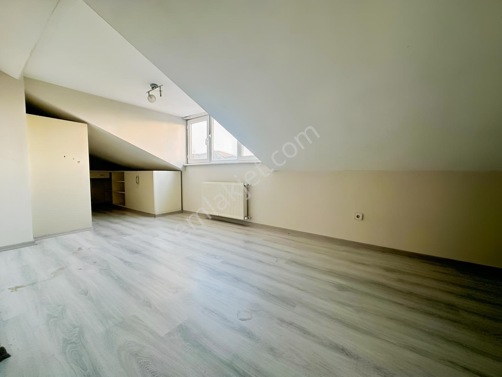 Veysel Karani Mah Cadde Üstü 4+1 Üst Dubleks Metroya 1 Dk — fotoğraf 14