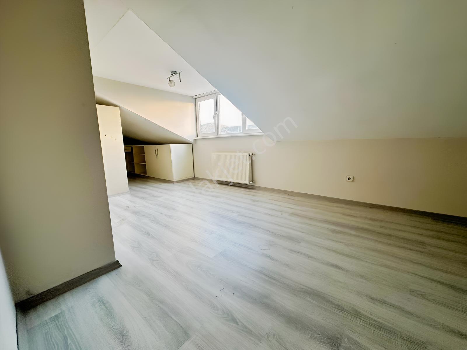 Veysel Karani Mah Cadde Üstü 4+1 Üst Dubleks Metroya 1 Dk — fotoğraf 15
