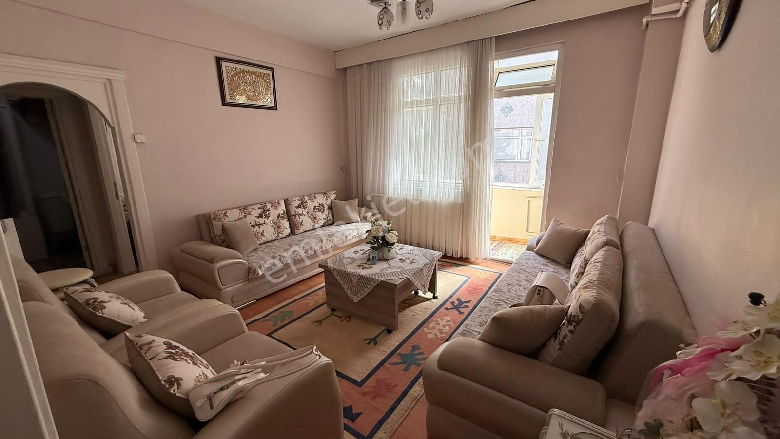 Gök Oryap'tan Satılık Süper Konumda 2+1 75m² Temiz Fırsat Daire!