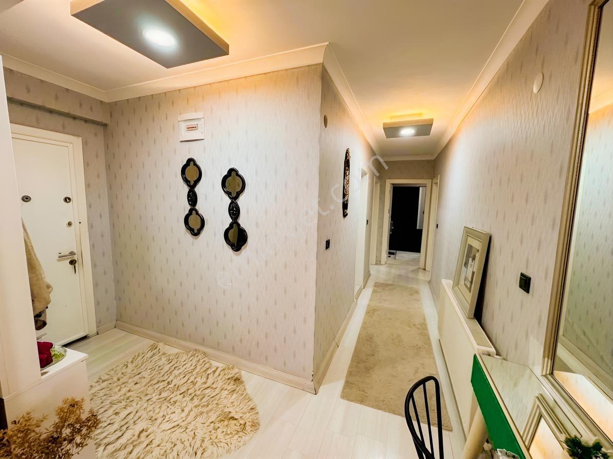 Kirazlimanı'nda Deniz Manzaralı | 120 M² Geniş 3+1 Satılık Daire — fotoğraf 4