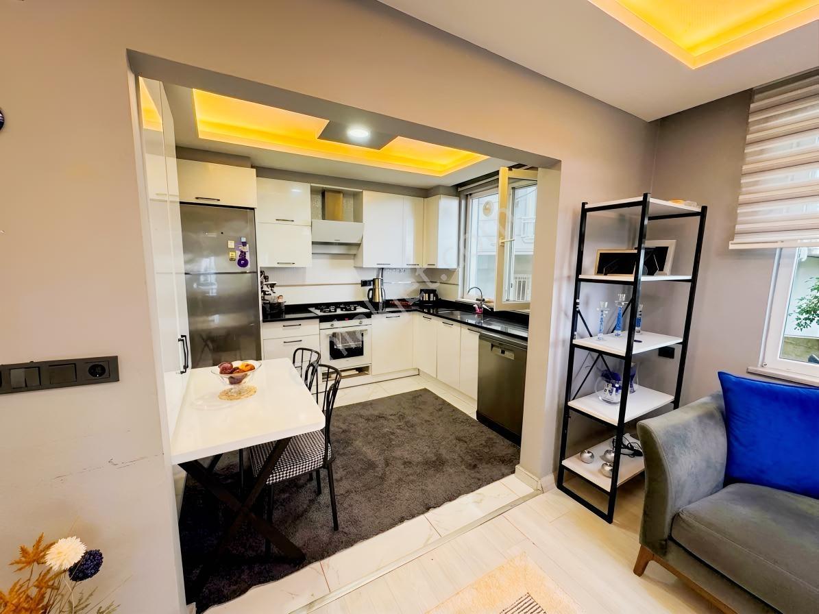Kirazlimanı'nda Deniz Manzaralı | 120 M² Geniş 3+1 Satılık Daire — fotoğraf 8