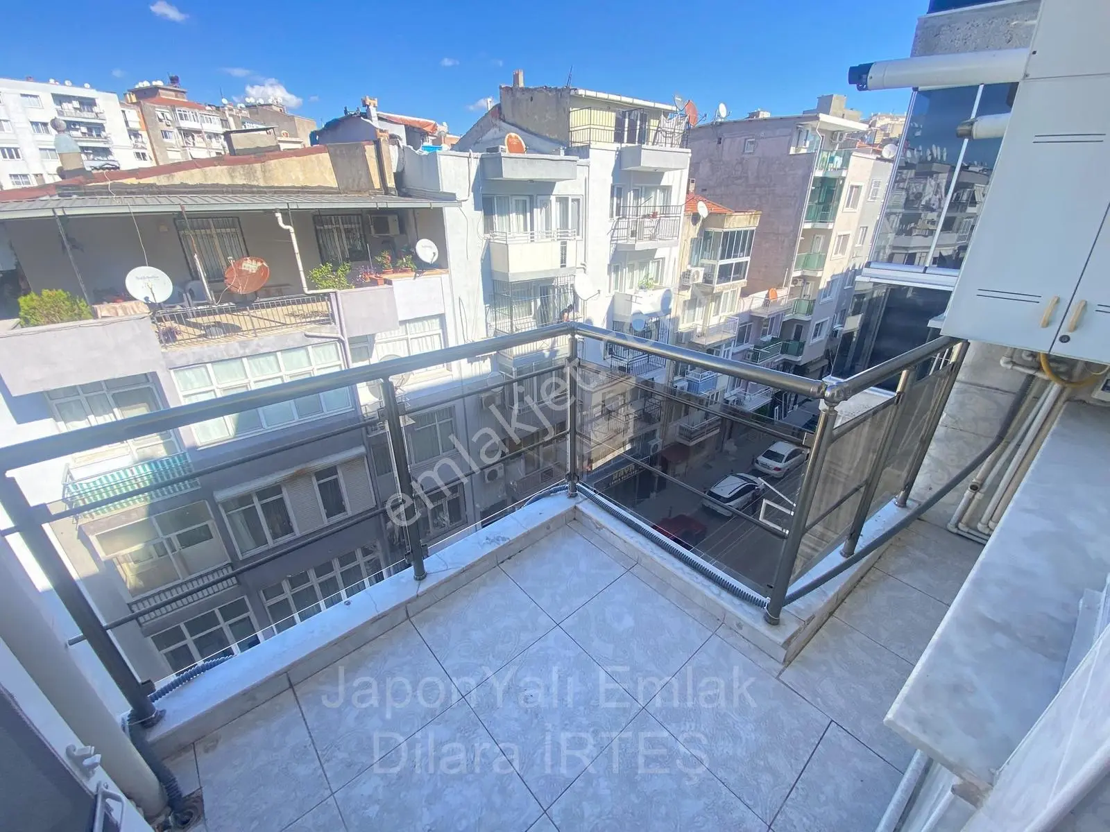 Egepol Ve İzmir Park Yakını Asansörlü Köşe Cepheli Satılık Daire — fotoğraf 5
