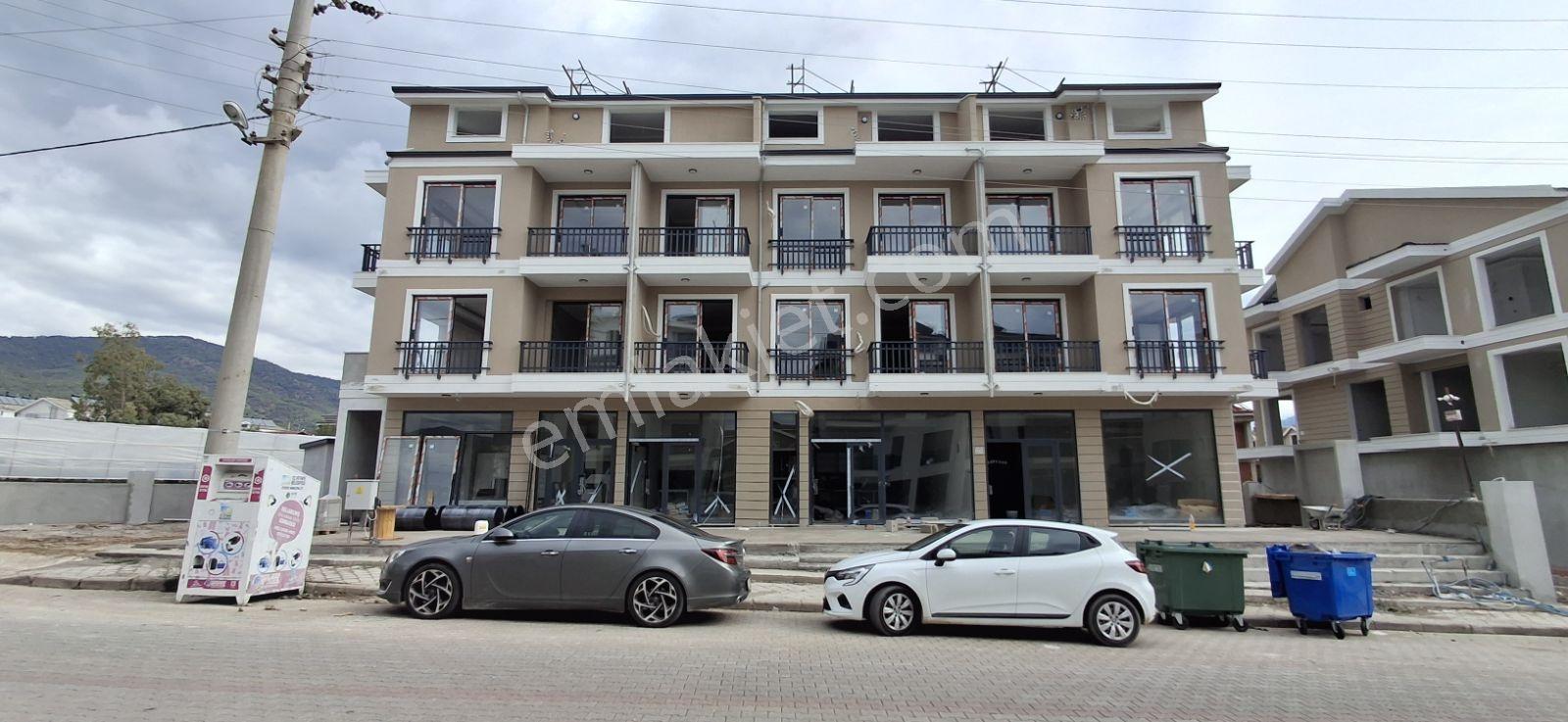 Çamköy Mahallesinde Ana Cadde Üzerinde Satılık 2+1 Daire