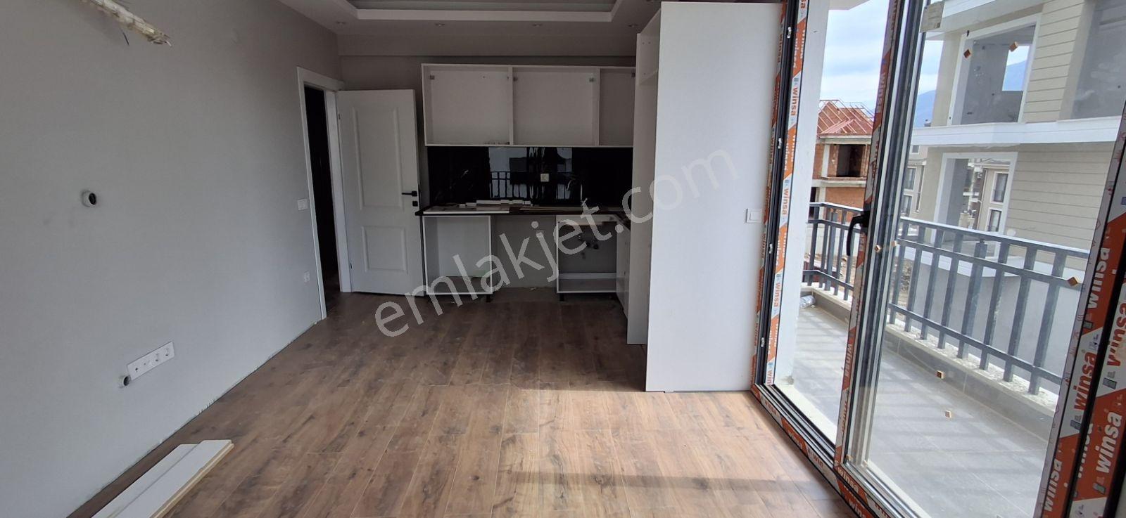 Çamköy Mahallesinde Ana Cadde Üzerinde Satılık 2+1 Daire — fotoğraf 5