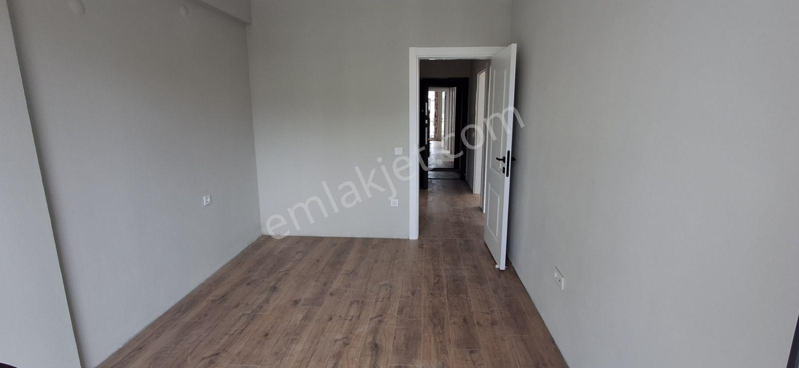 Çamköy Mahallesinde Ana Cadde Üzerinde Satılık 2+1 Daire — fotoğraf 13