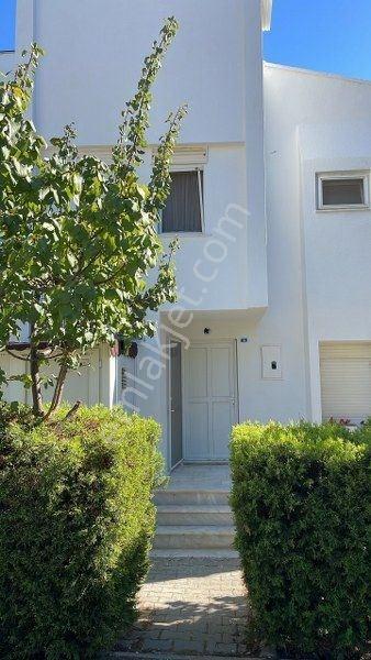 İzmir Çeşme Ovacık Denize Sıfır Nezih Site İçinde Satılık Villa — fotoğraf 19