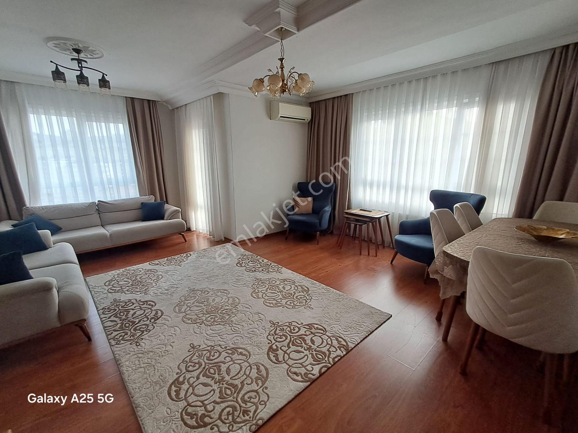 Ataşehir İnönüde Teraslı,masrafsız 250m2 5+2 Dubleks Daire
