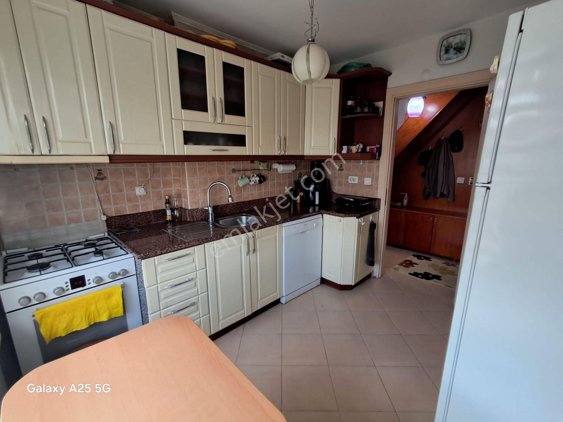 Ataşehir İnönüde Teraslı,masrafsız 250m2 5+2 Dubleks Daire — fotoğraf 8