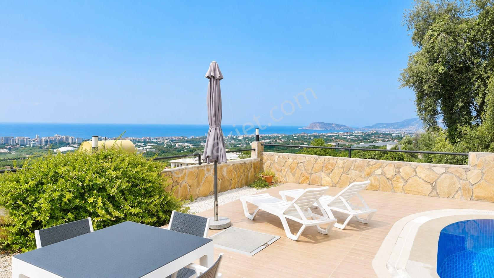Alanya Mahmutlar’da Doğayla İç İçe, Denize Yakın 4+1 Lüks Villa — fotoğraf 2