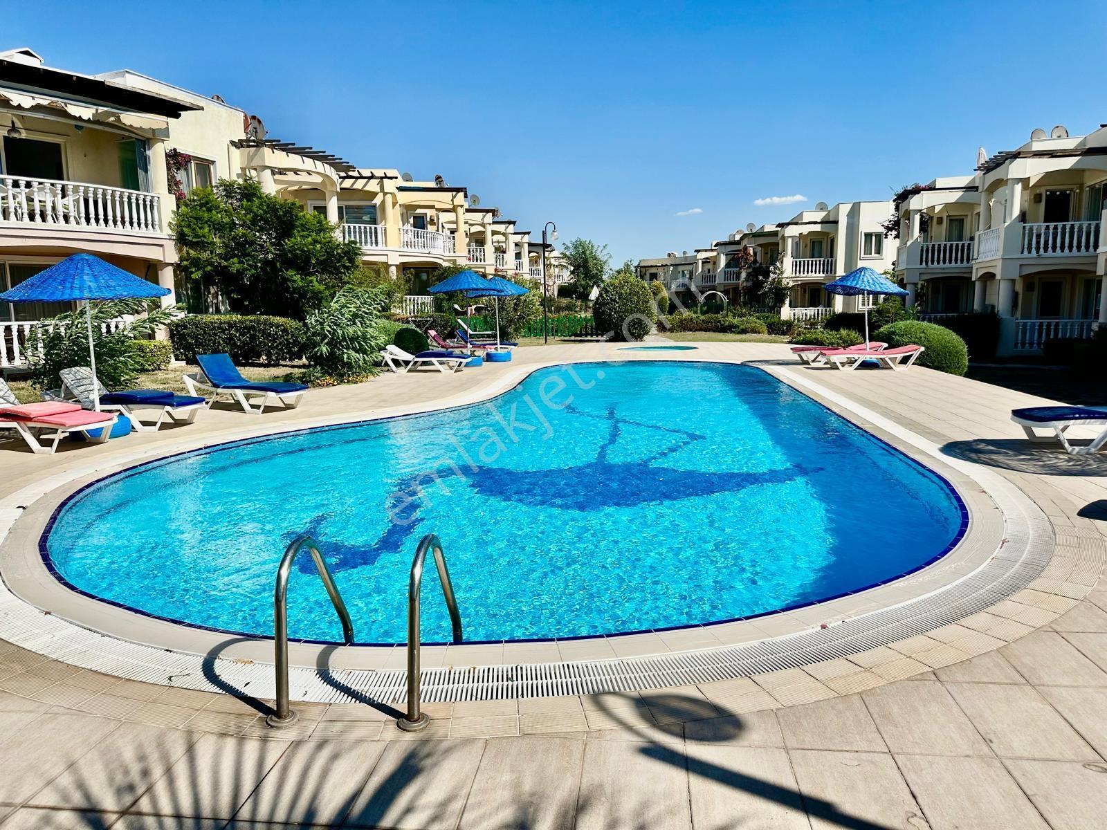 Bodrum Adabükünde Satılık Yazlık Bahçe Katı Daire