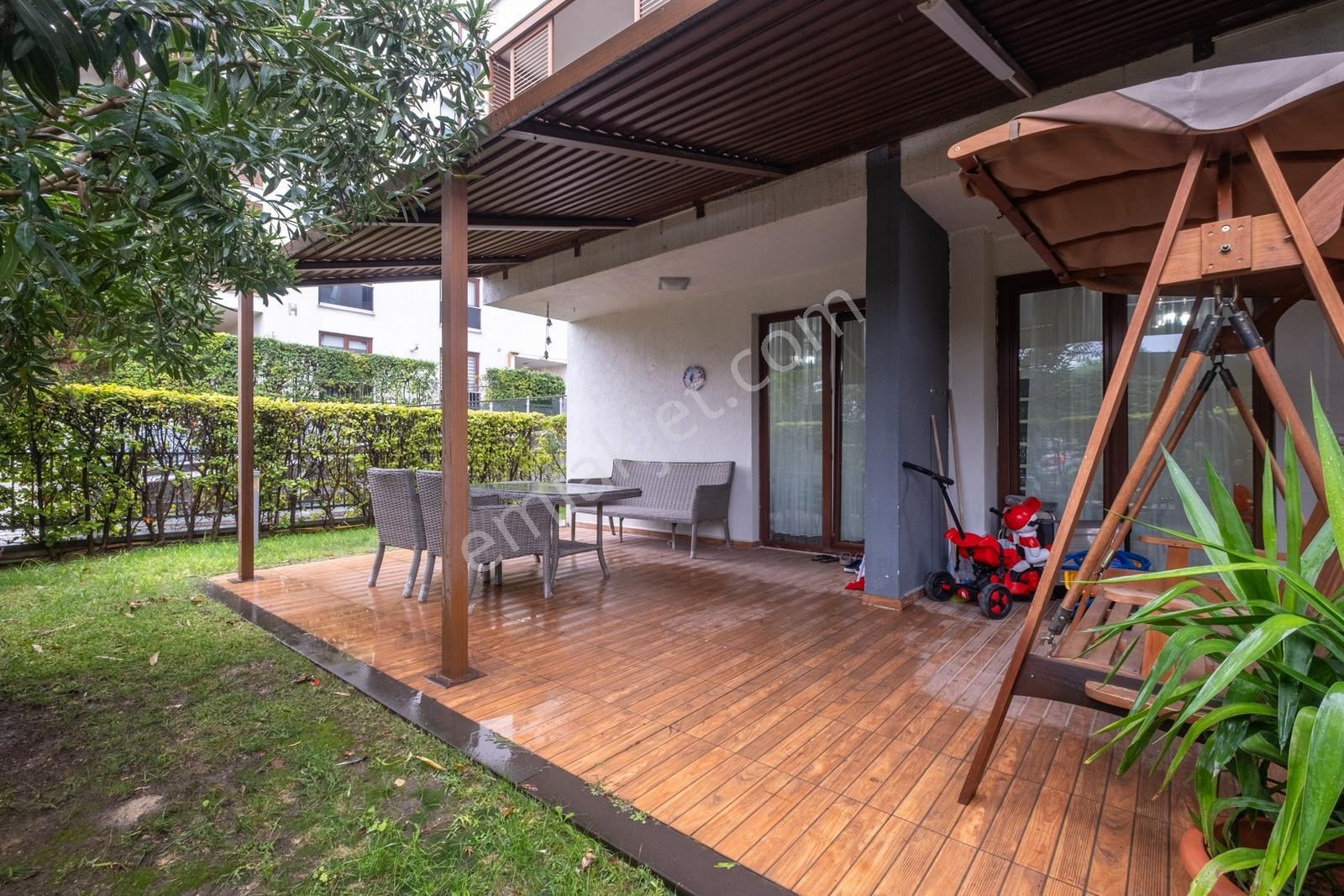 Remax Area Dan Geçitpark Sitesi Satılık 3+1 Bahçe Dubleks Daire
