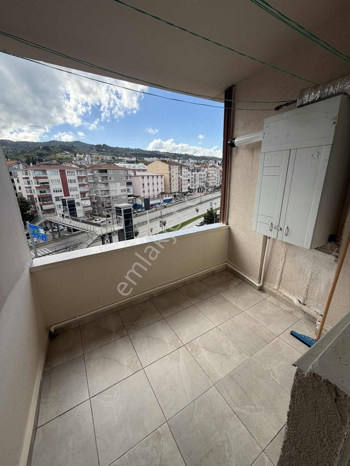 Rota'dan Karamürsel Salı Pazarı Girişinde Satılık 3+1 Daire! — fotoğraf 4