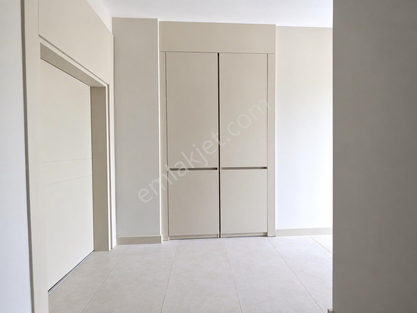 Serhat Özgüner'den K.otoparklı Sitede 3+1 Dubleks Daıre — fotoğraf 28