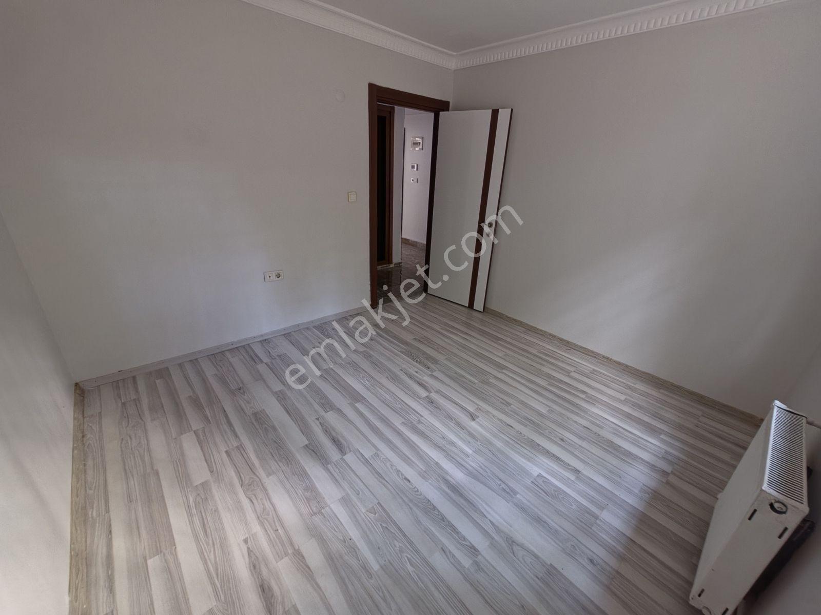 Satılık 2+1 Ön Cephe Yüksek Camlı Giriş Gibi Bahçe Katı — fotoğraf 10