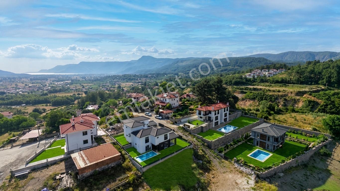 Akyaka Çıtlıkta Fırsat! Orman Manzaralı Satılık 3+1 Villa — fotoğraf 2