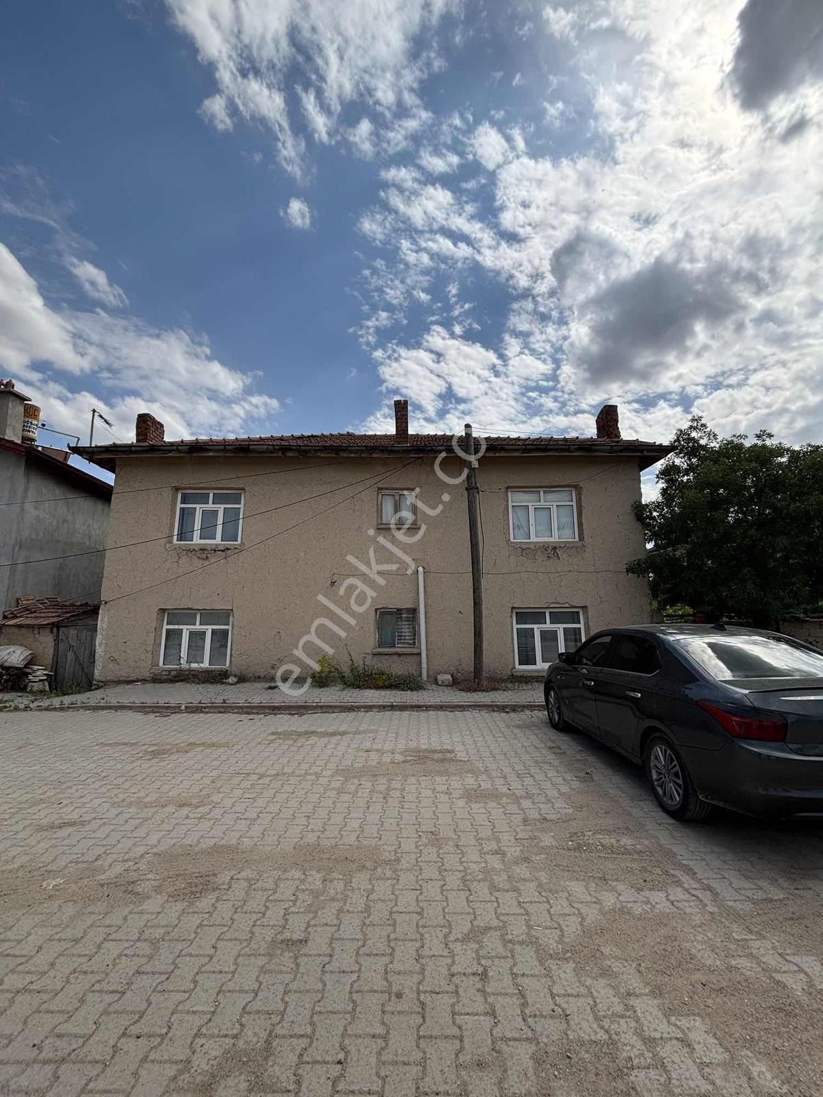 Meram Kaşınhanı Mahallesinde Satılık Müstakil Ev Ve Arsa — fotoğraf 2
