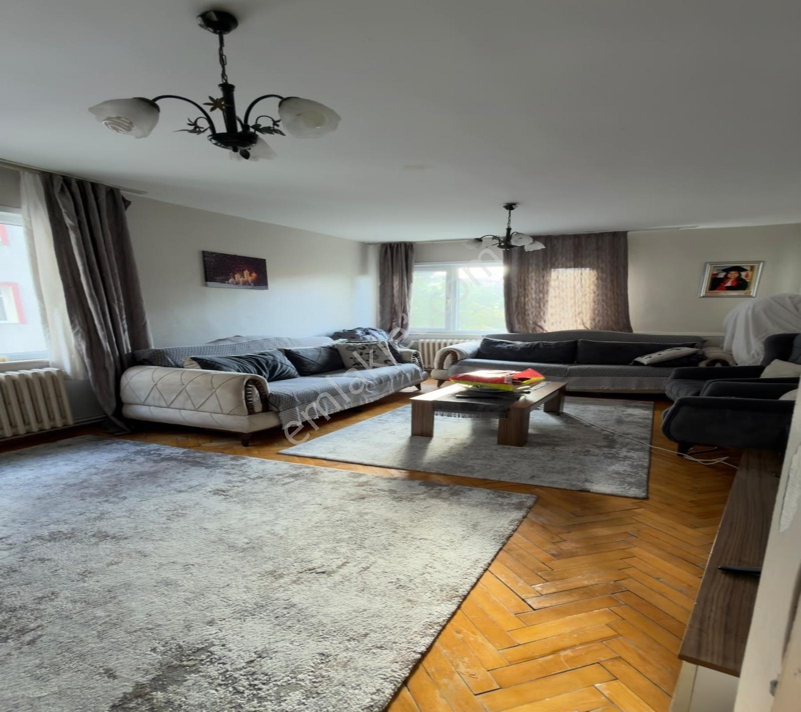 Merkezi Konum'da Site İçerisinde 3+1 Yatırımlık Arakat — fotoğraf 2