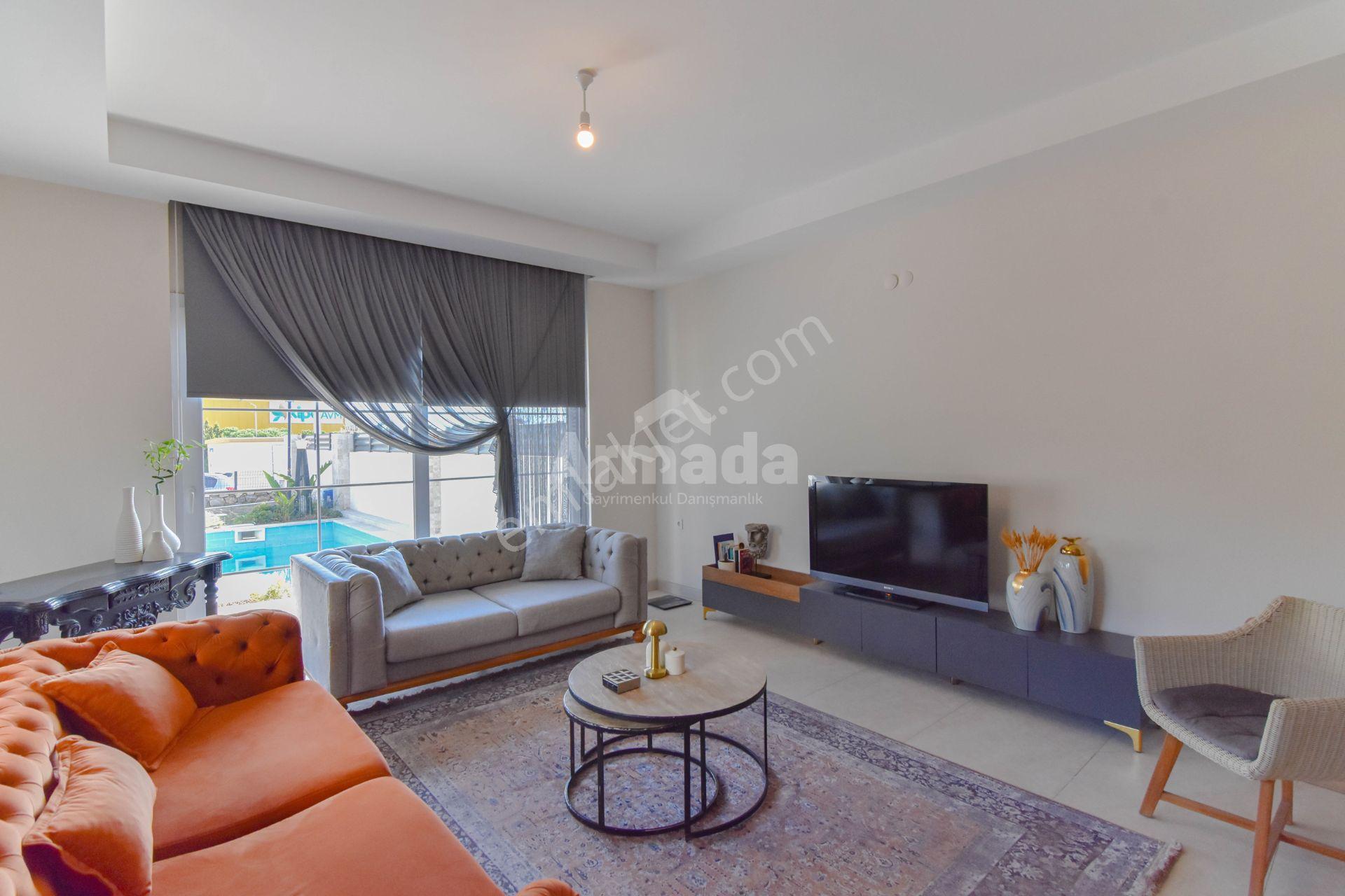Kuşadası Değirmendere Avm Bölgesinde Özel Havuzlu 3+1 Villa — fotoğraf 3