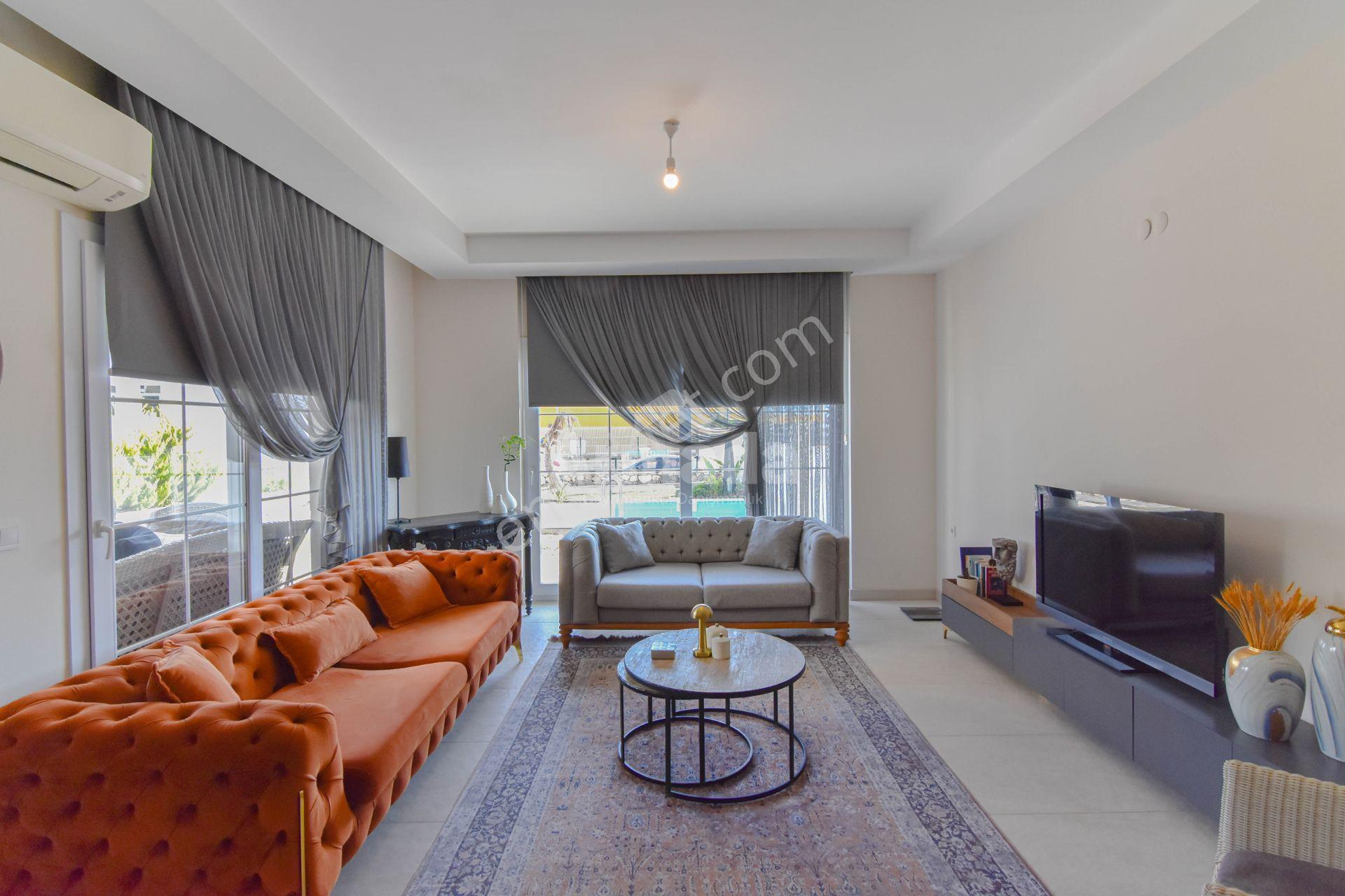 Kuşadası Değirmendere Avm Bölgesinde Özel Havuzlu 3+1 Villa — fotoğraf 4