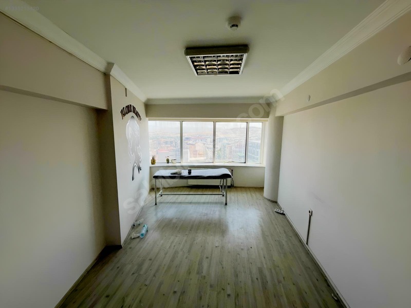 Kardeşler Emlaktan Gazicaddesi Belediyeişmerkezi Ofis Acilsatlık — fotoğraf 3