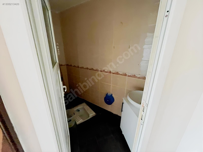 Kardeşler Emlaktan Gazicaddesi Belediyeişmerkezi Ofis Acilsatlık — fotoğraf 11