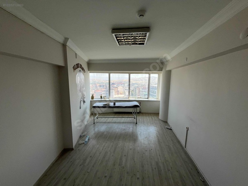 Kardeşler Emlaktan Gazicaddesi Belediyeişmerkezi Ofis Acilsatlık — fotoğraf 15