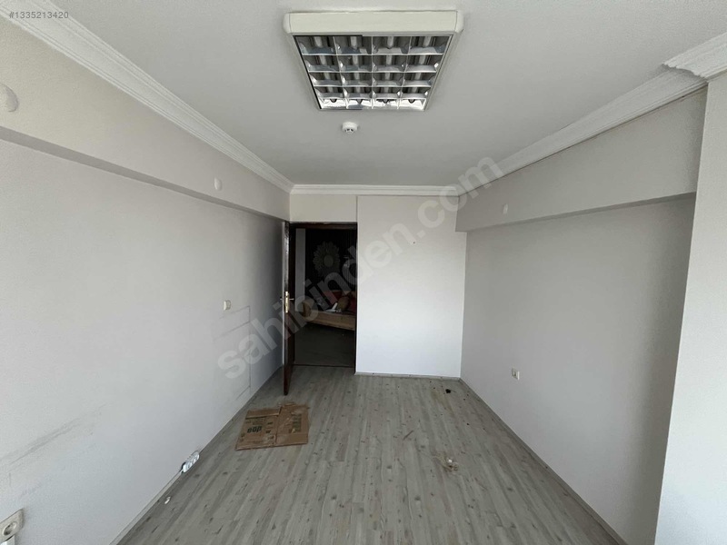 Kardeşler Emlaktan Gazicaddesi Belediyeişmerkezi Ofis Acilsatlık — fotoğraf 16