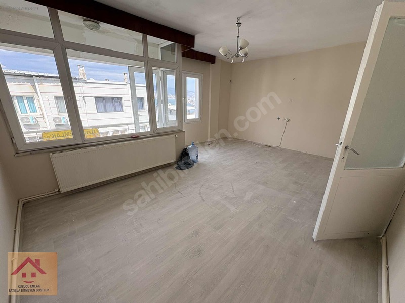 Tarihi Asansöre 5 Dk Cadde Üzeri 2+1 Kiralik Daire