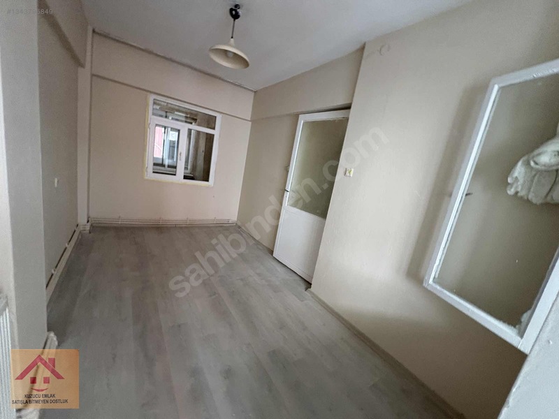 Tarihi Asansöre 5 Dk Cadde Üzeri 2+1 Kiralik Daire — fotoğraf 16